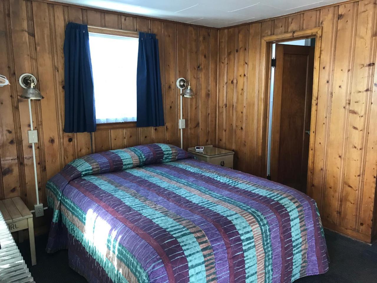 Trail Riders Motel Granby Exterior photo